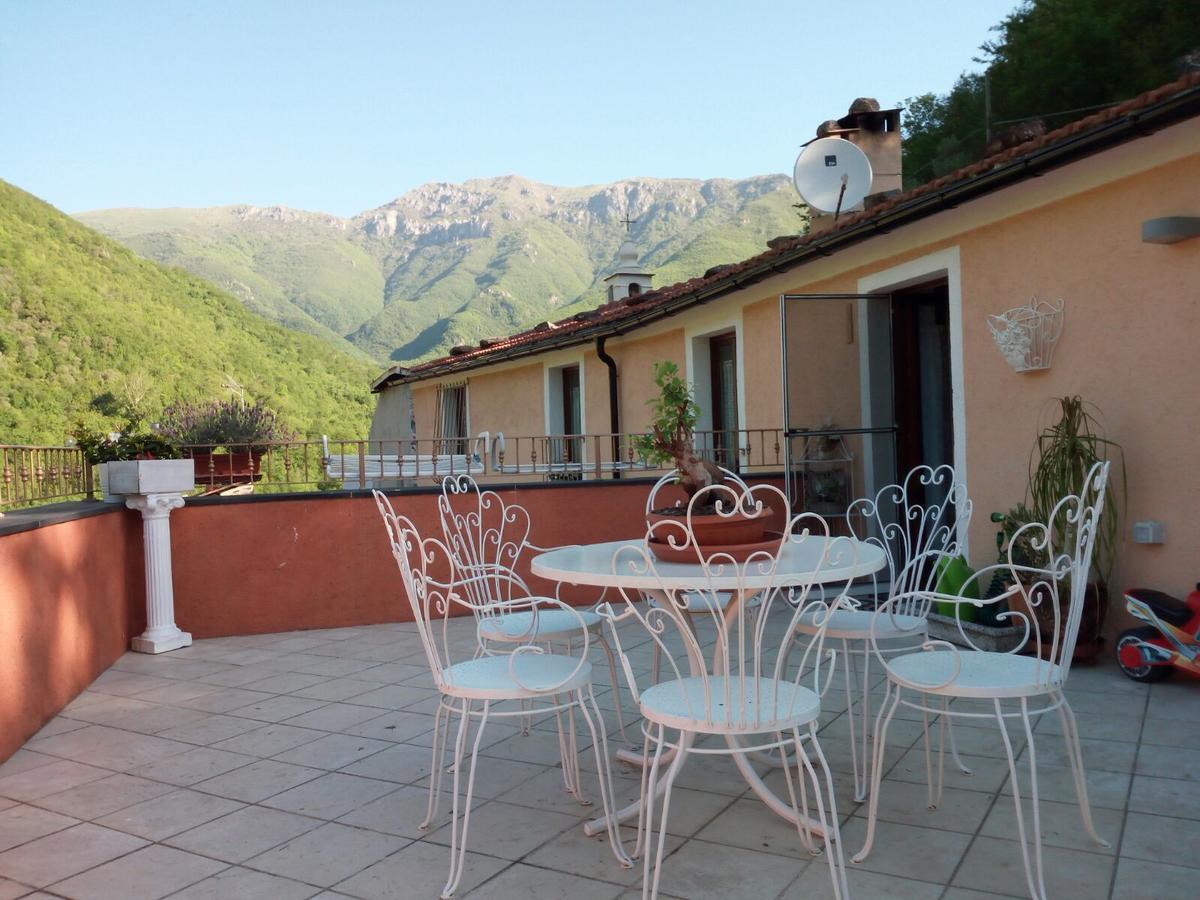 Lo Sporting Bed&Breakfast Nasino Exterior foto